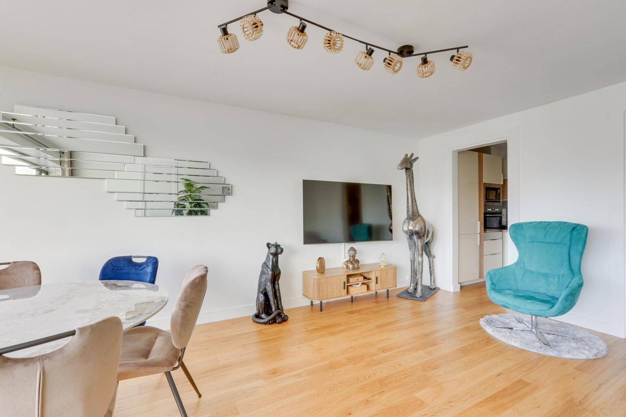 Paris Luxury Apartment 75M2 With Eiffel Tower View, 1 Min Metro, Parking Zewnętrze zdjęcie
